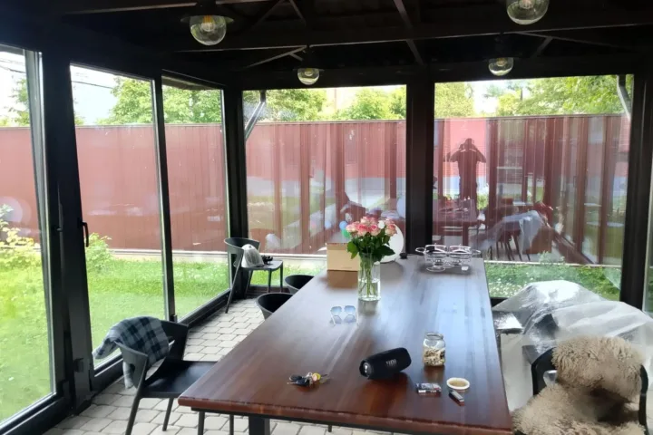 Панорамное остекление беседки изнутри